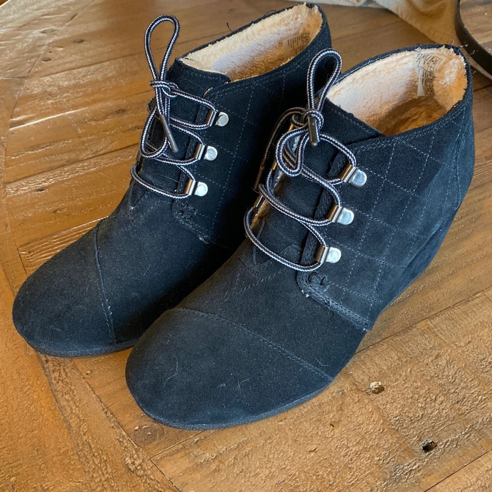 TOMS Wedge Bootie - Picture 1 of 8